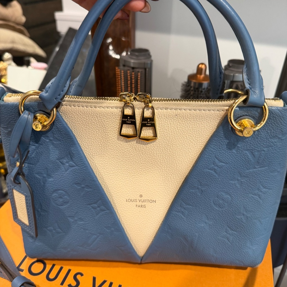 Louis Vuitton - Picture 16 of 16